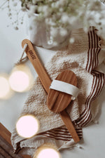 Bamboo & Boar Bristle Long Handle Body Brush